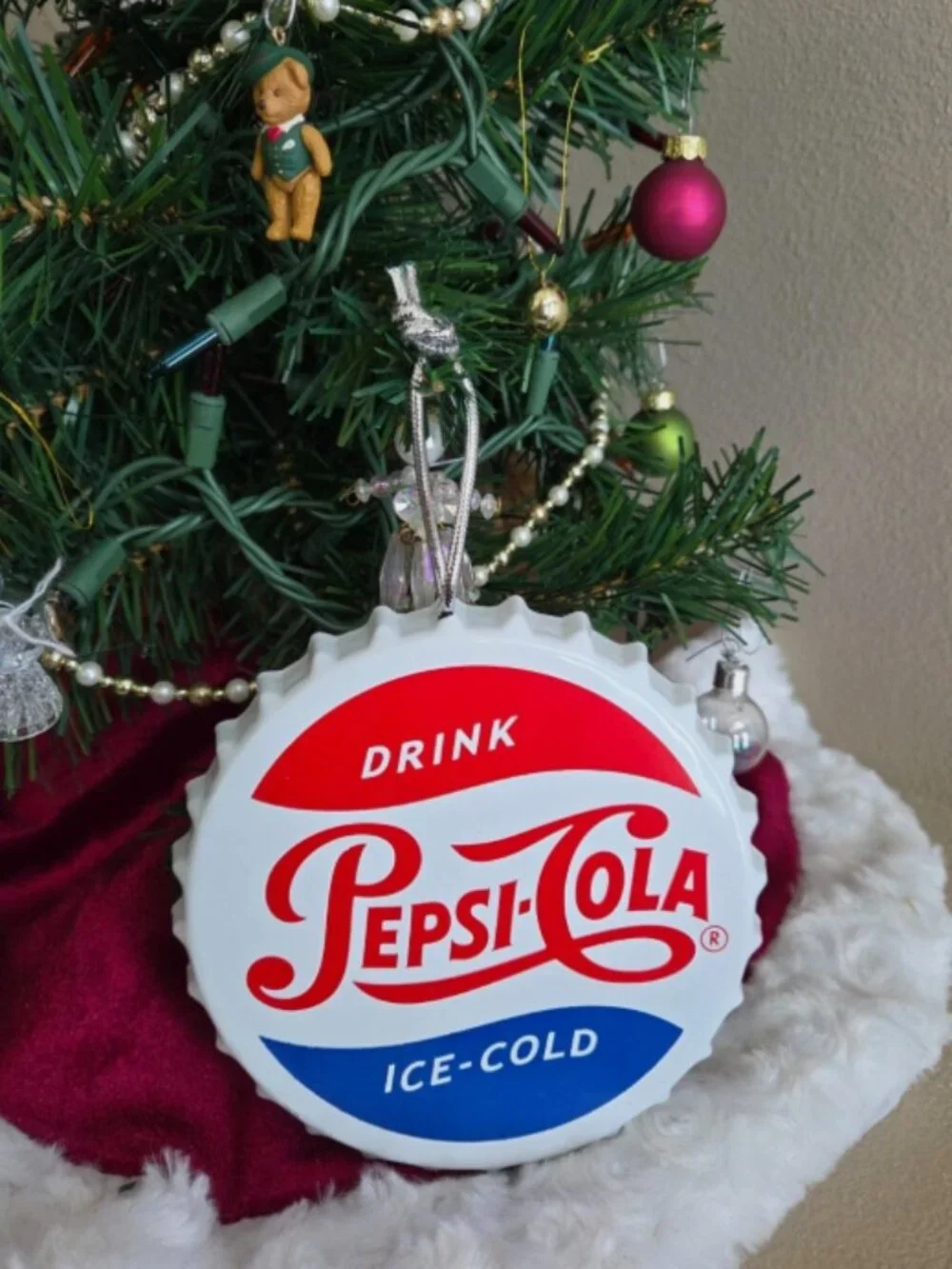 Pepsi Metal Bottle Cap Christmas Holiday 5